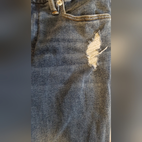 Good American Jeans - Picture 5 of 8